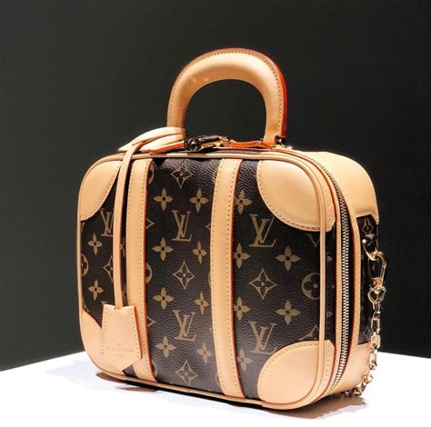 louis vuitton bag in china